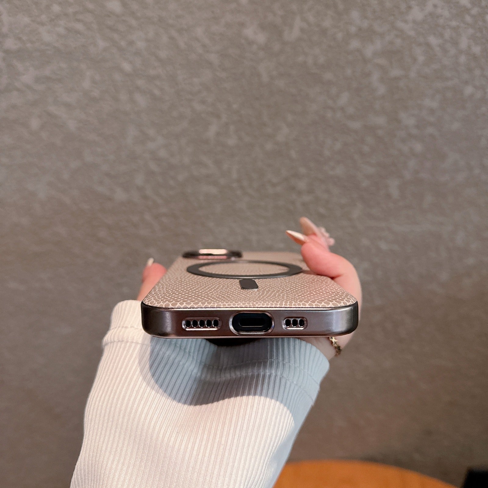 Luxury for Crocodile Print Genuine PC Magnet Phone Case for iPhone Series Shockproof Back Protection Multi-Color cover