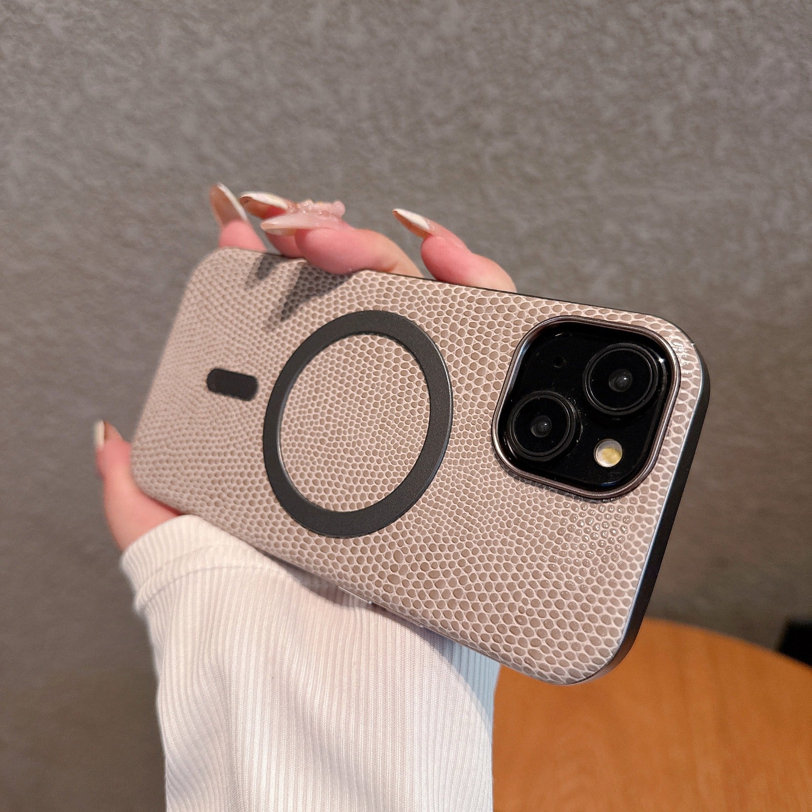 Luxury for Crocodile Print Genuine PC Magnet Phone Case for iPhone Series Shockproof Back Protection Multi-Color cover