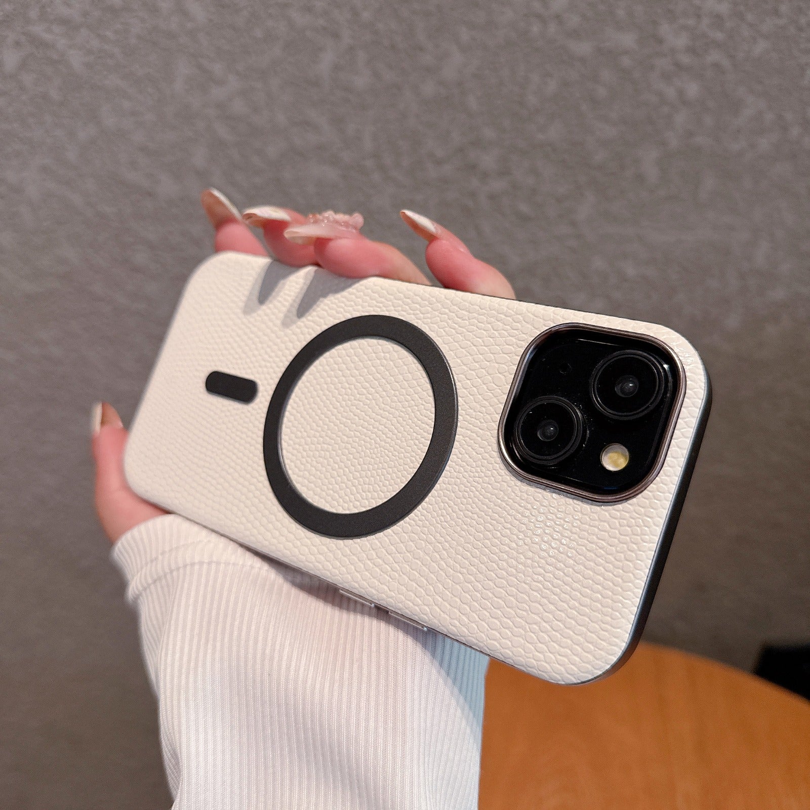 Luxury Crocodile Print Genuine PC Magnet Phone Case for iPhone Series Shockproof Back Protection