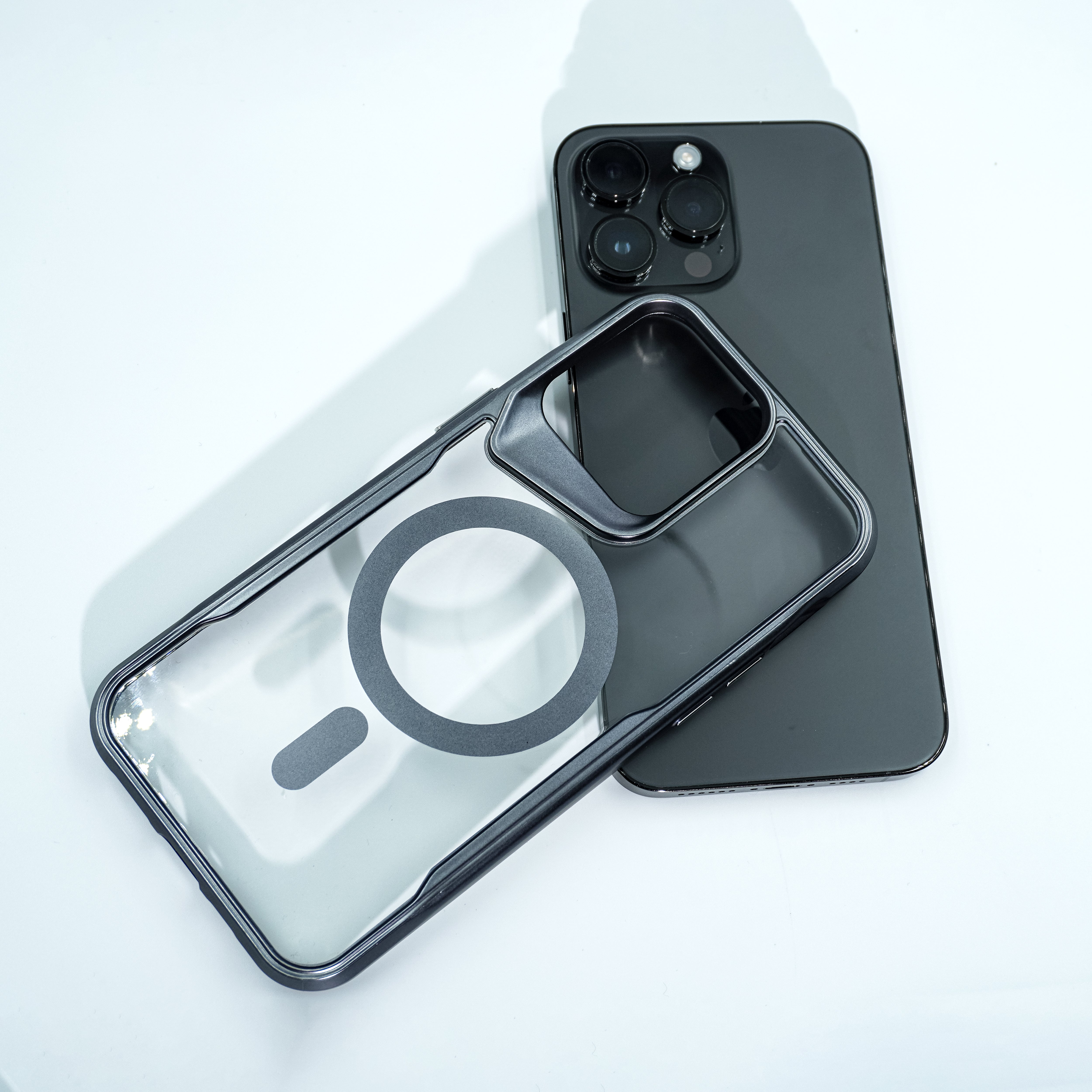 ArmorX Premium MagSafe iPhone Cover